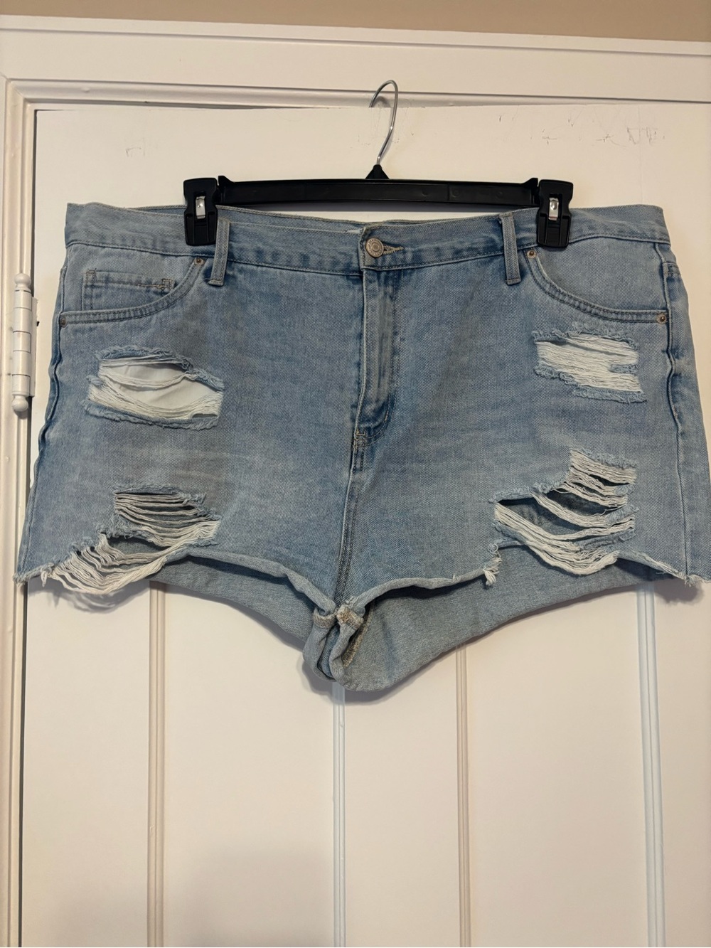 Chelsea Light Blue Distressed Denim Women’s plus size 15 Shorts
